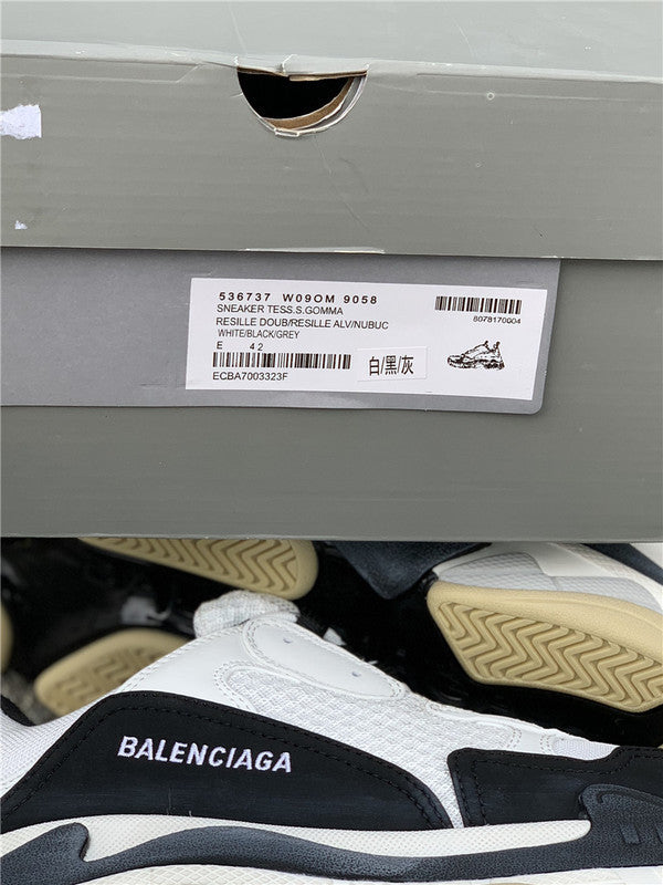 Balenciaga shoes Style 384 - sole and craftsmanship detail (alternate angle)