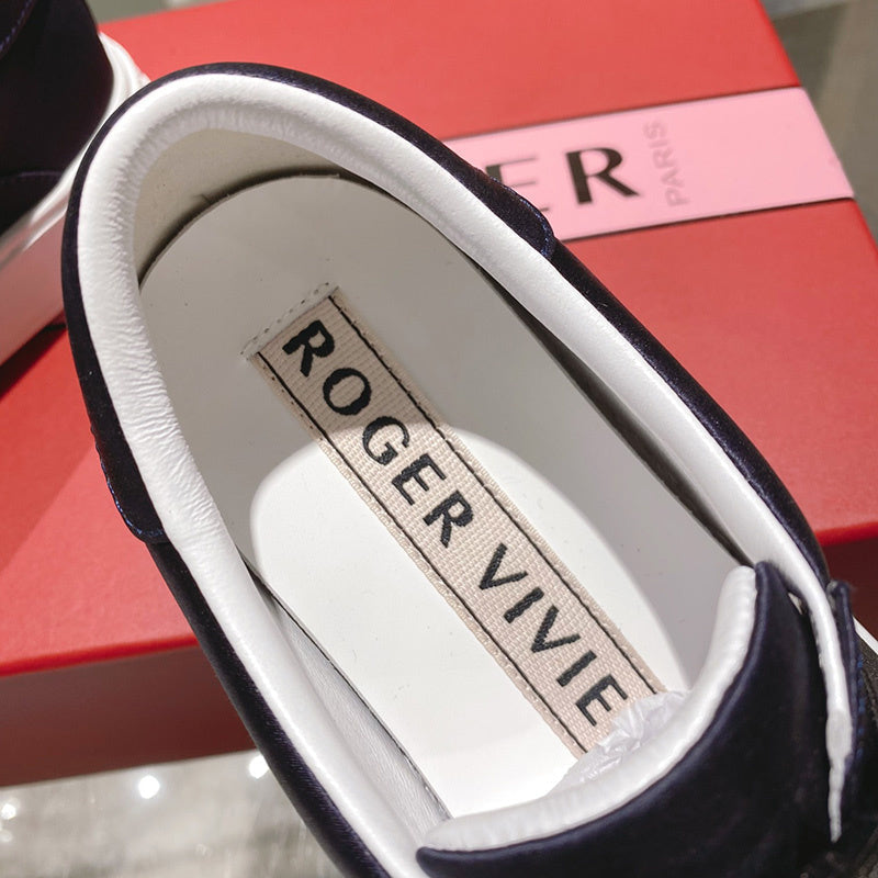 Close-up detail view of Roger Vivier luxury piece style No.047