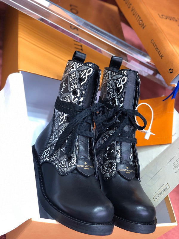 Louis Vuitton shoes Style 188 - top view showing design