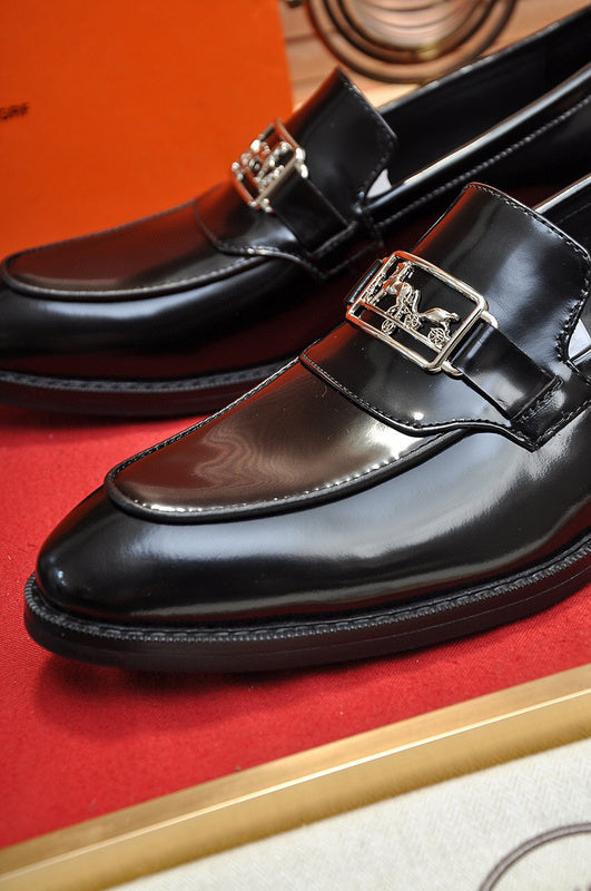 Hermes shoes Style 070 - top view showing design