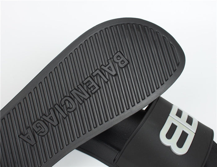 Balenciaga sandals Style 124 - back heel detail