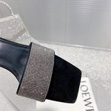 Styling view of Saint Laurent luxury piece style No.079