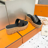 Hermès Tan Flat Thong Sandals - Heel Detail View