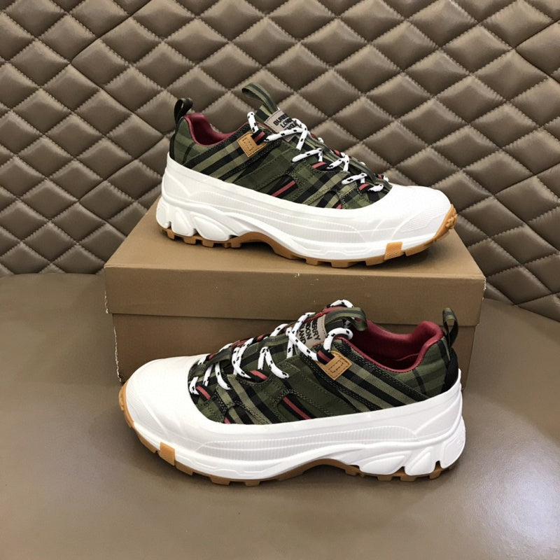 Burberry shoes Style 127 - packaging and accessories