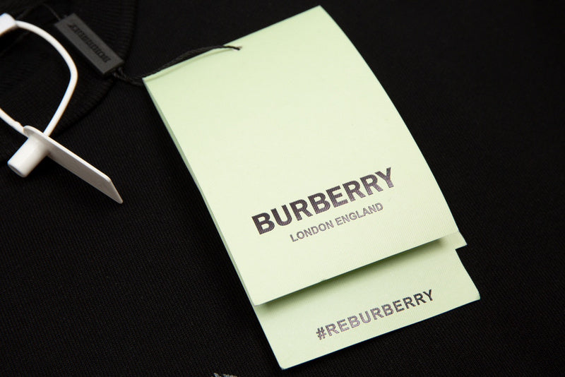 Full silhouette view of Burberry luxury piece style No.560