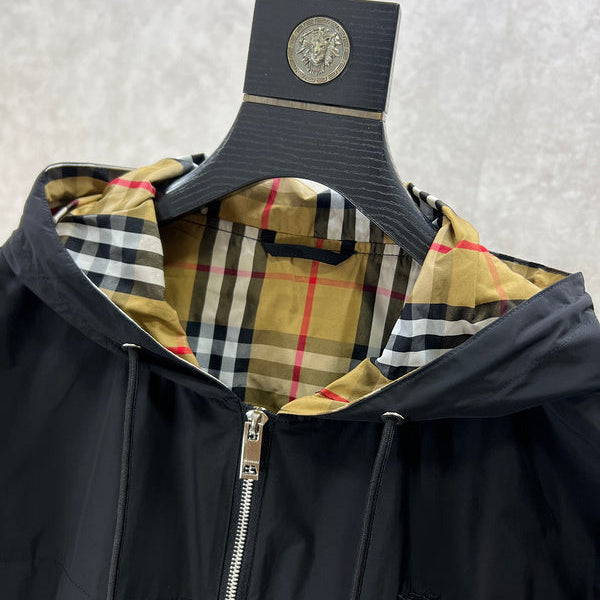 Back view of Burberry luxury piece style No.412