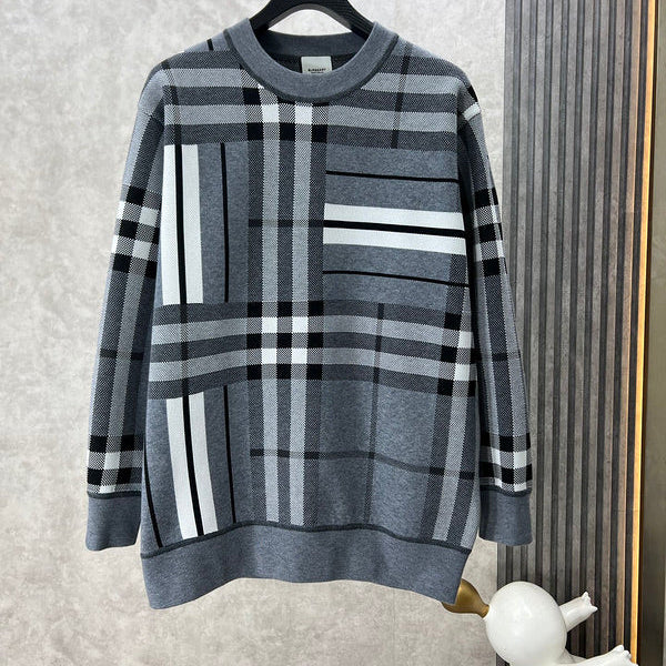 Front view of Burberry luxury piece style No.334