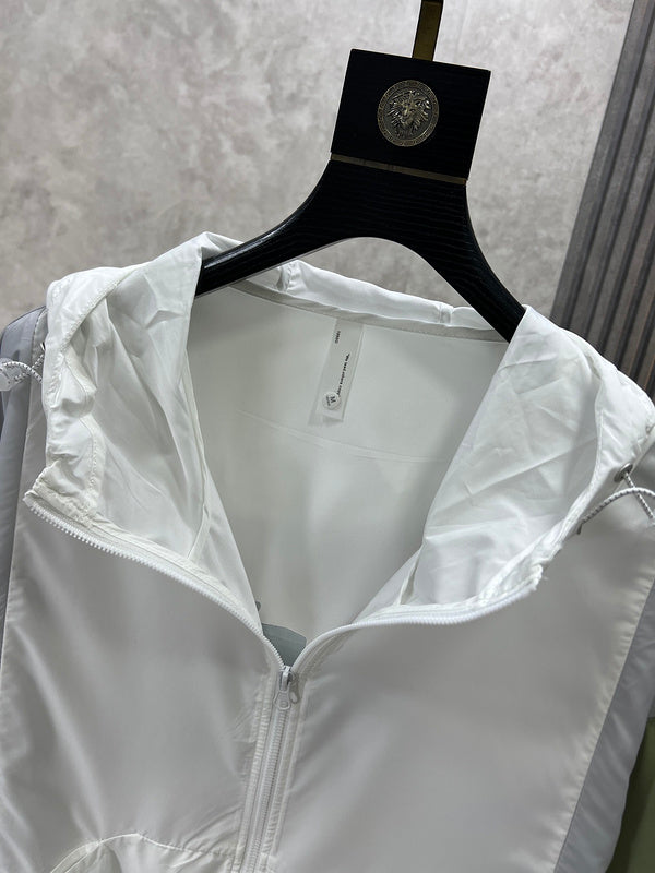 Three-quarter angle view of Balenciaga luxury piece style No.215