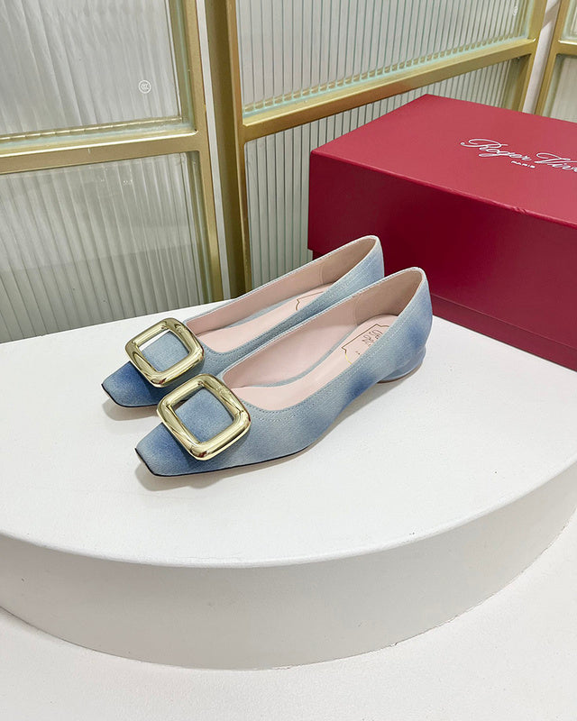 Back view of Roger Vivier luxury piece style No.103