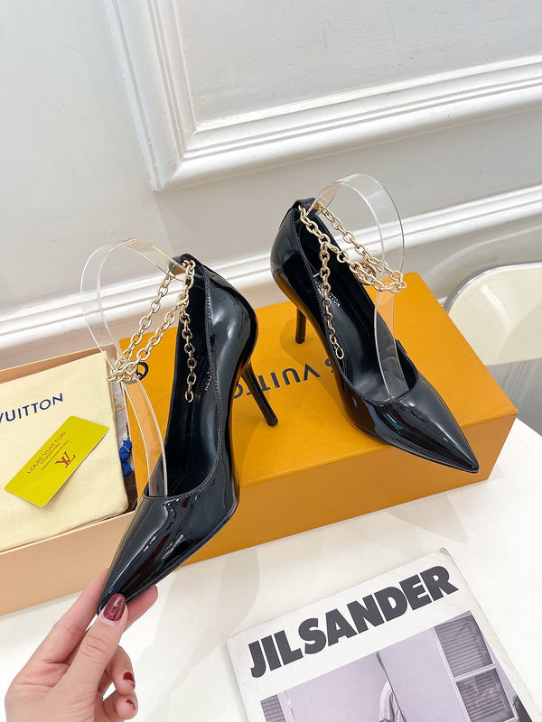 Louis Vuitton shoes Style 414 - close-up of timeless elegant design