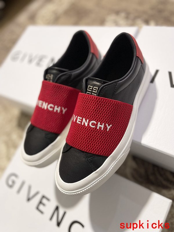 Givenchy shoes Style 033 - packaging and accessories