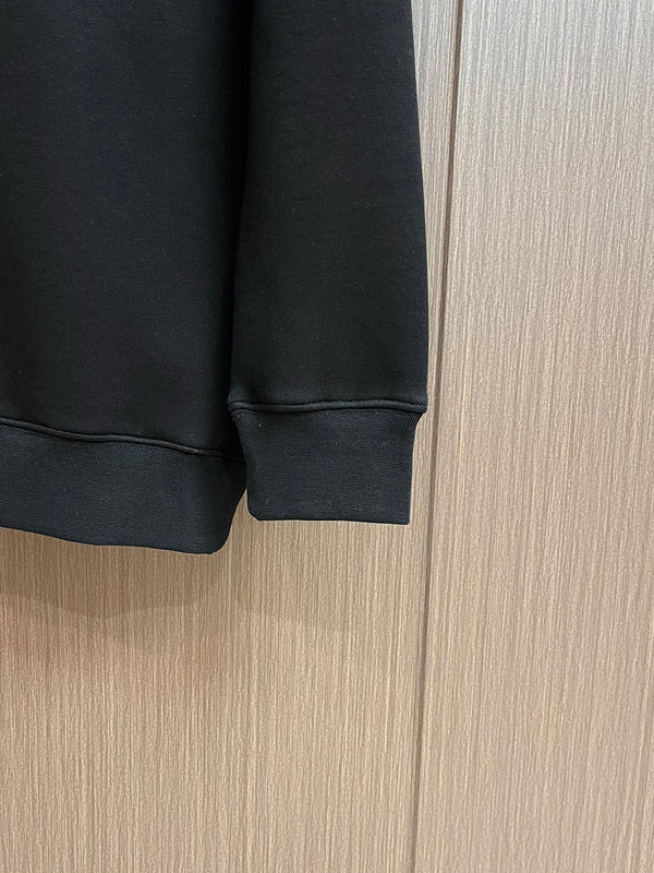 Styling view of Burberry luxury piece style No.439