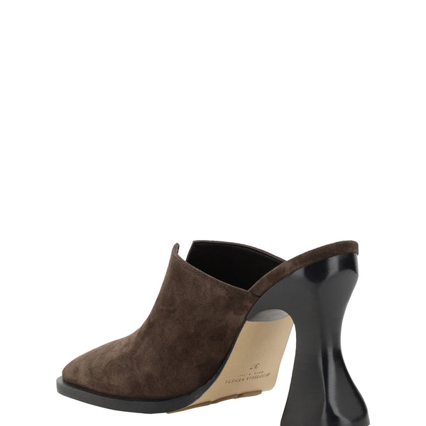 Bottega Veneta pumps side profile designer luxury fashion