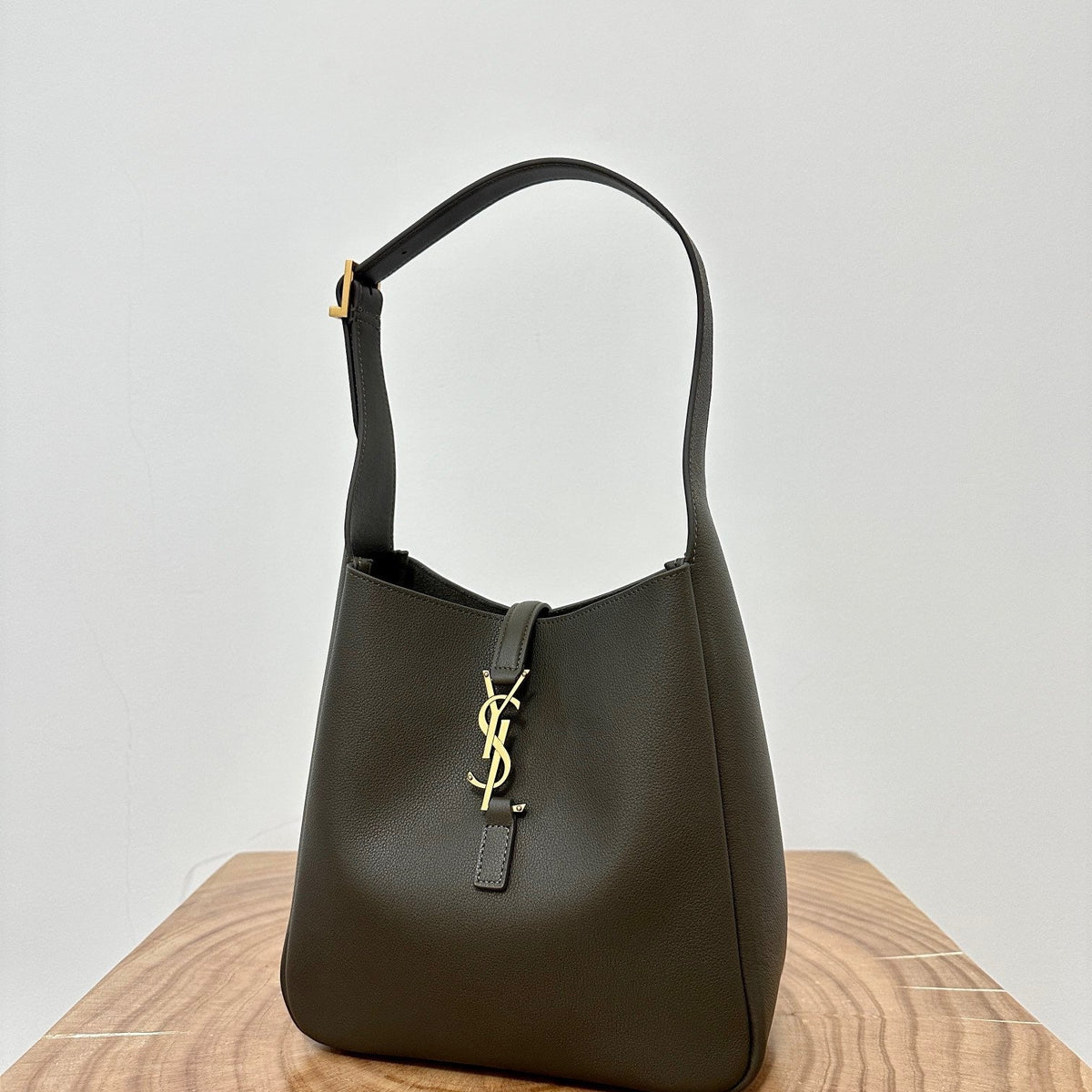 Saint Laurent Bags- Saint Laurent Le 5 À 7 Supple Small Bag Luxury Designer Leather Handbag