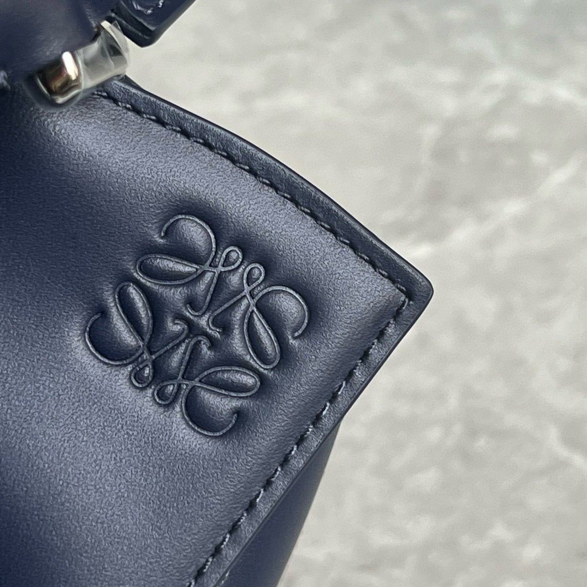 Bags- Loew Small Puzzle Bag Elegant Everyday Designer Handbag