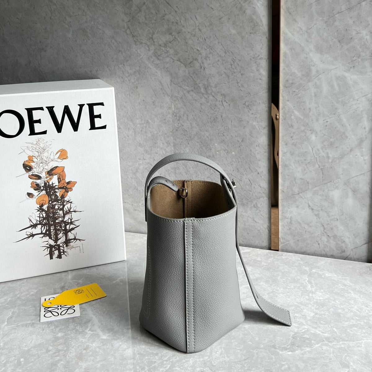 Bags- Loew Mini Pebble Bucket Bag Elegant Everyday Designer Handbag