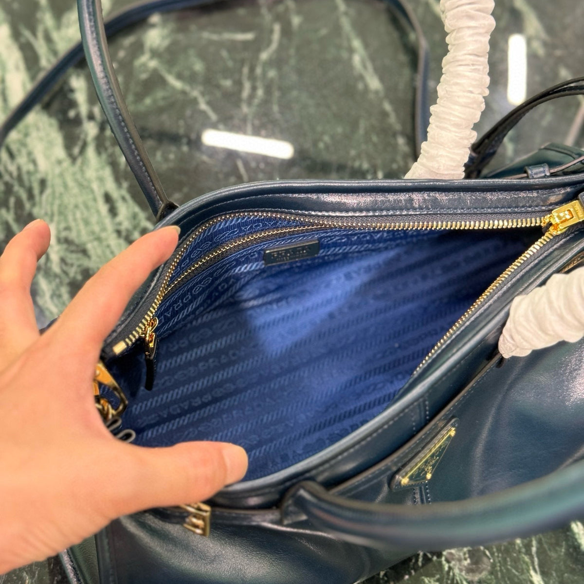 Bags- Pd Medium Leather Handbag Luxury Designer Leather Handbag