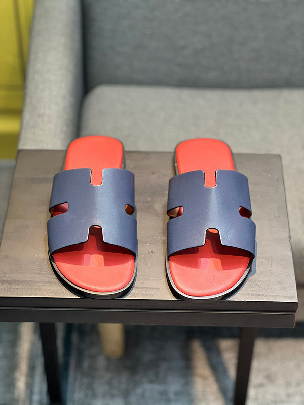 Hermès Black Classic Ballet Flats - Detail Shot of Craftsmanship