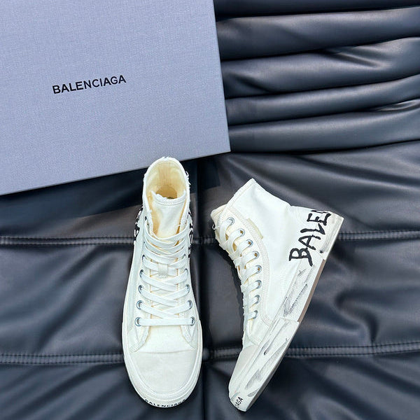 Balenciaga shoes Style 074 - close-up of classic monogram styling