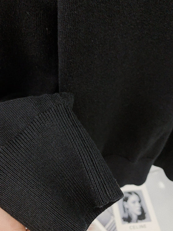 Texture and finish detail of Balenciaga luxury piece style No.065