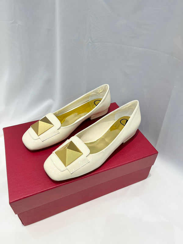 Close-up detail view of Valentino Garavani luxury piece style No.221