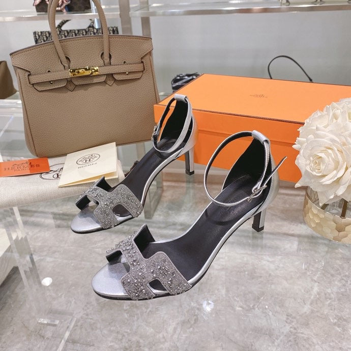 Hermes shoes Style 370 - sole and craftsmanship detail (additional angle)