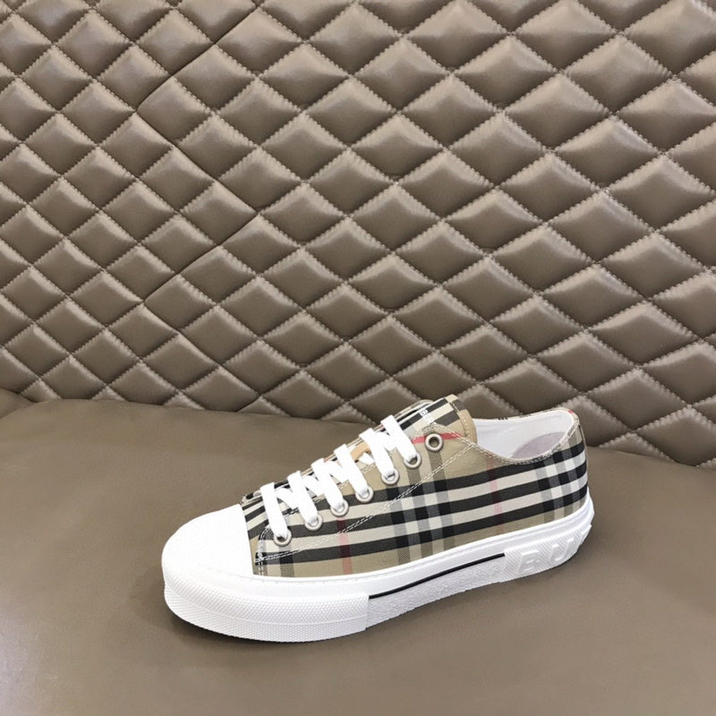 Burberry shoes Style 304 - back heel detail