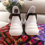 Full silhouette view of Louis Vuitton luxury piece style No.069