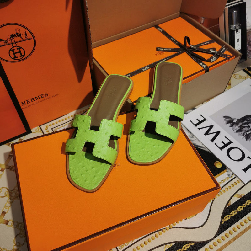 Hermes sandals Style 130 - top view showing design