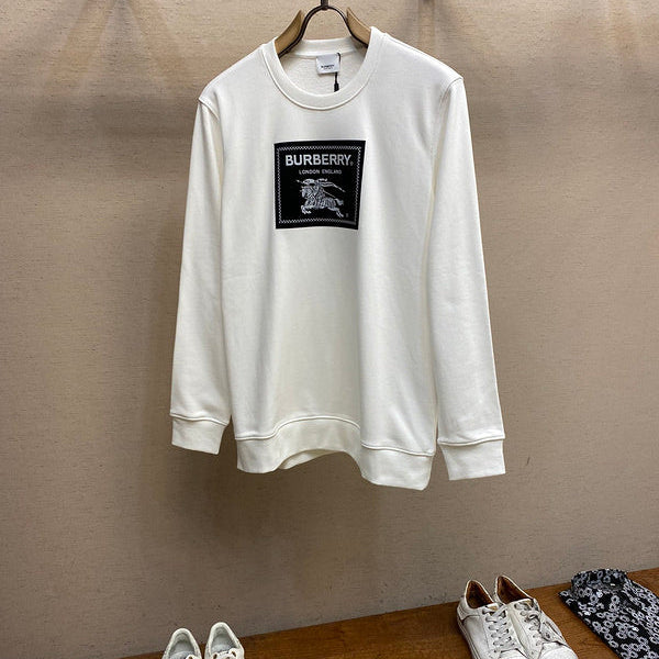 Side profile view of Burberry luxury piece style No.375