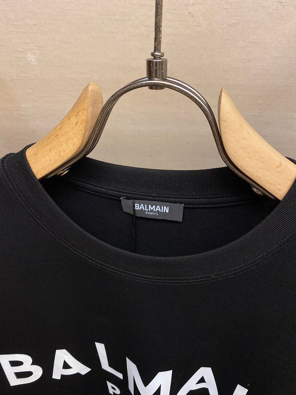 Three-quarter angle view of Balmain luxury piece style No.038