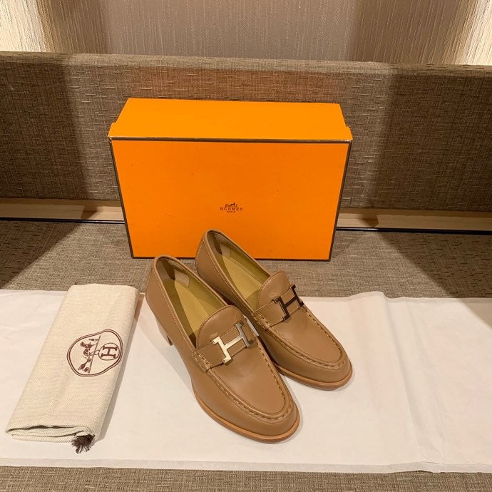 Hermes shoes Style 392 - close-up of timeless elegant design