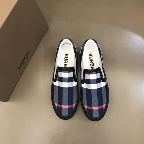 Burberry shoes Style 266 - texture and material detail