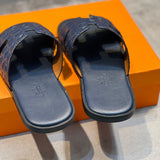 Hermes shoes Style 020 - back heel detail
