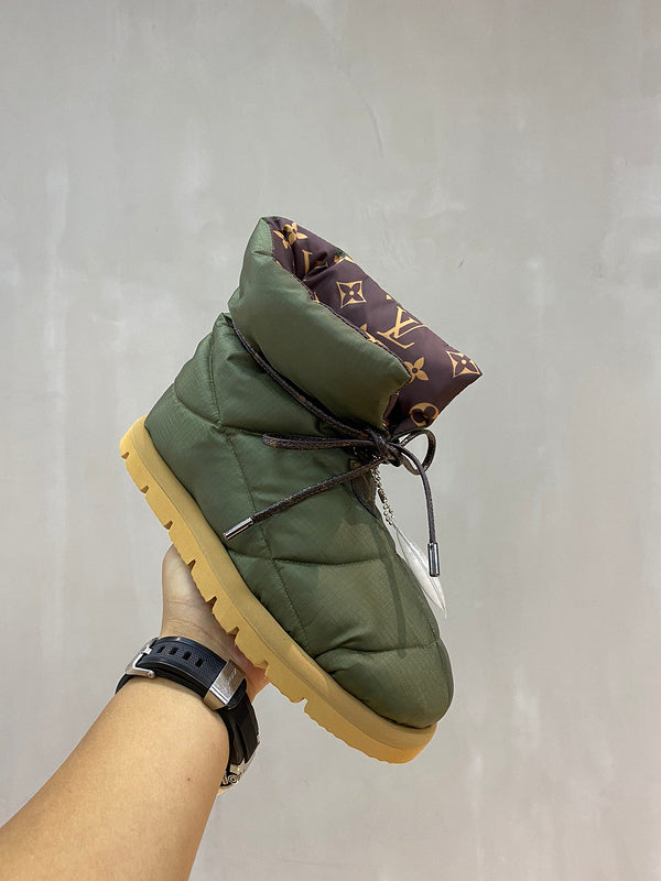 Louis Vuitton shoes Style 191 - top view showing design