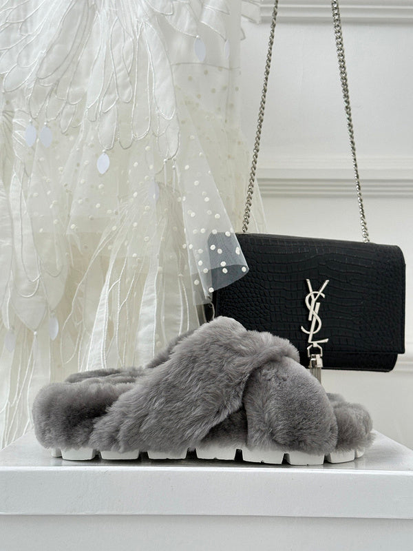Full silhouette view of Prada luxury piece style No.134