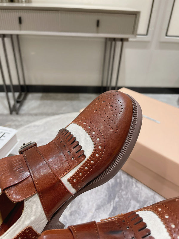 Texture and finish detail of Miu Miu luxury piece style No.104