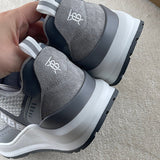 Burberry shoes Style 082 - logo and branding close-up