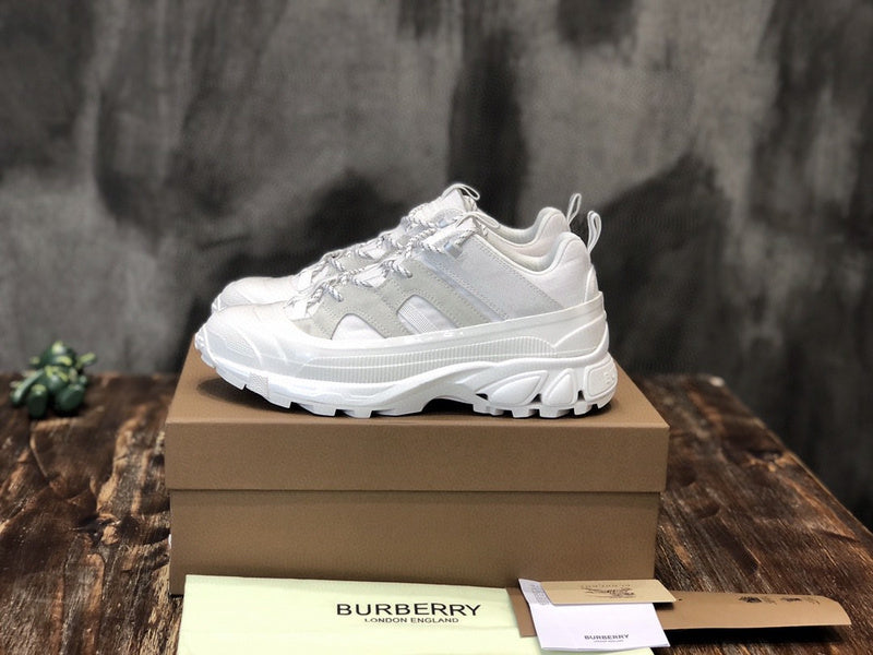 Burberry shoes Style 140 - logo and branding close-up