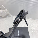 Styling view of Saint Laurent luxury piece style No.076