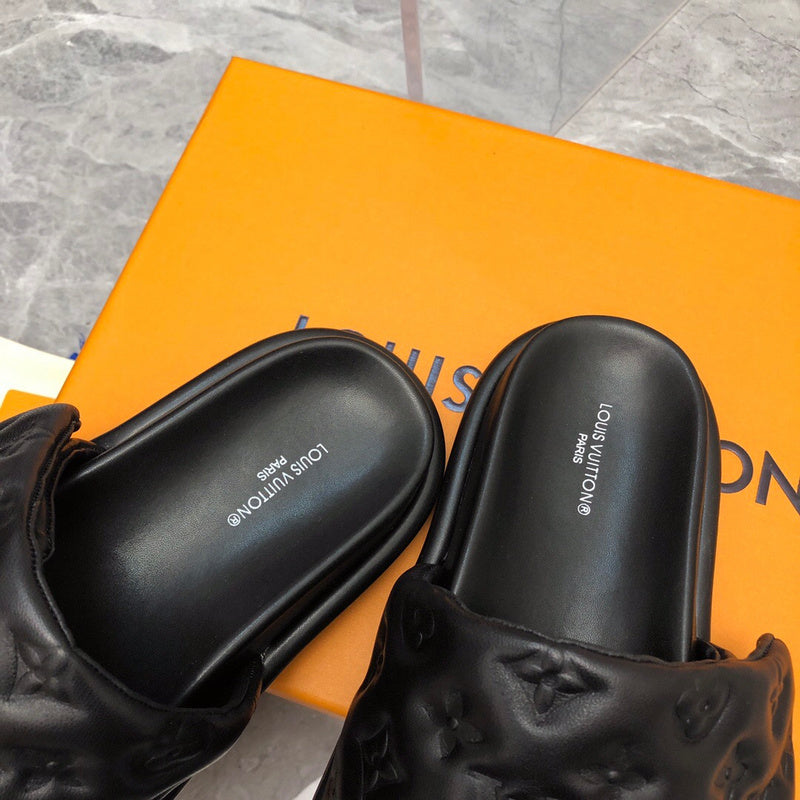 Louis Vuitton shoes Style 377 - logo and branding close-up