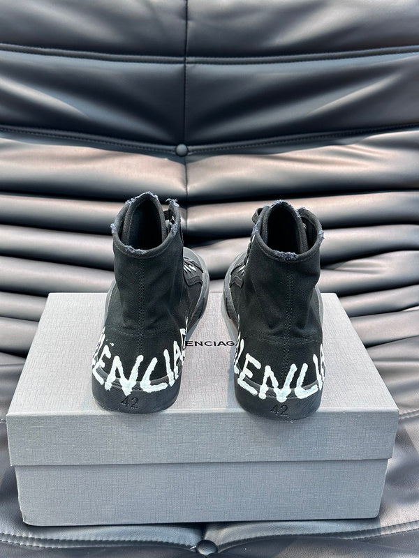 Balenciaga shoes Style 073 - side profile detail