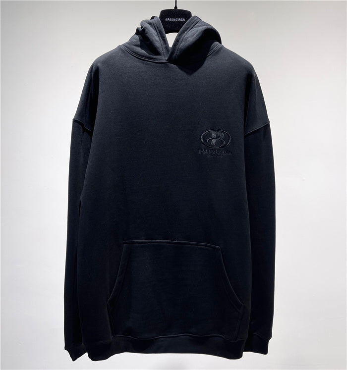 Side profile view of Balenciaga luxury piece style No.499