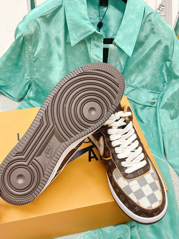 Louis Vuitton shoes Style 358 - top view showing design