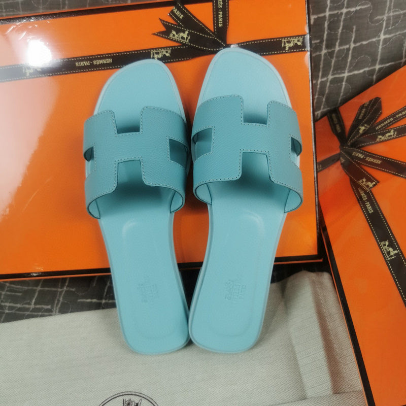 Hermes sandals Style 028 - back heel detail