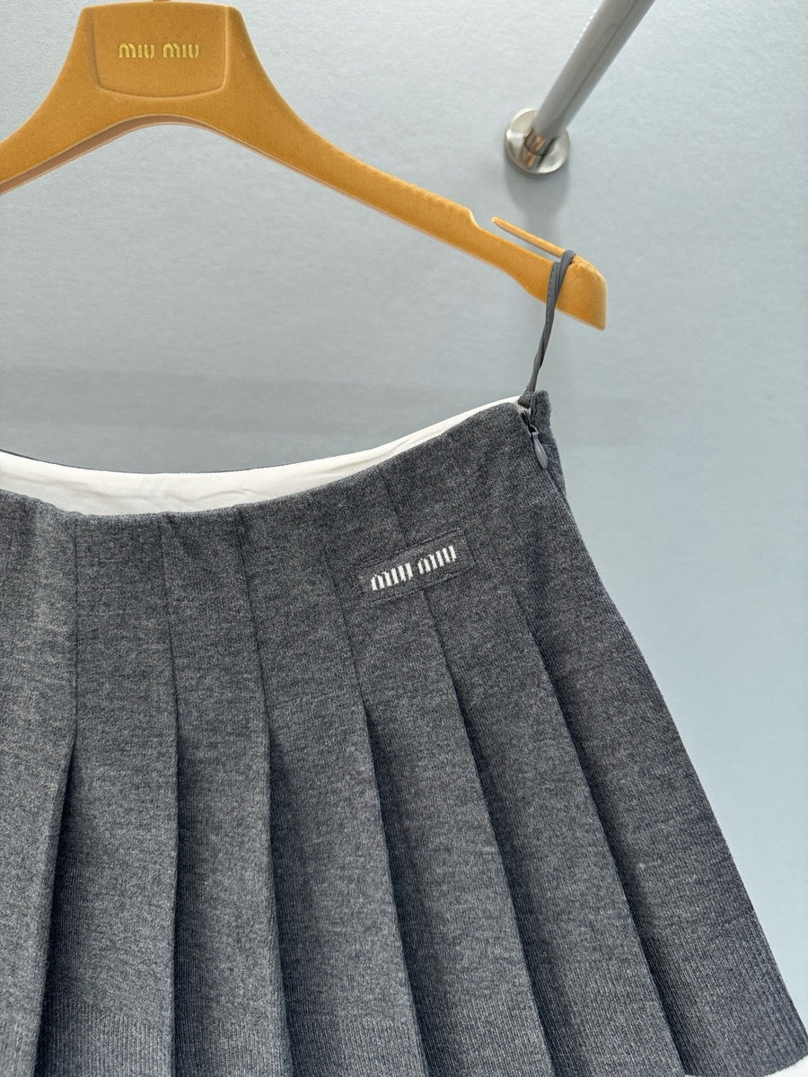 Skirts? Miu M Skirt Elegant Designer Casual Skirt