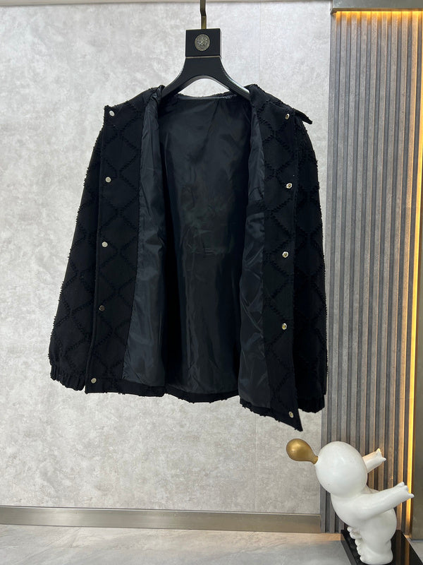 Front view of Burberry luxury piece style No.415