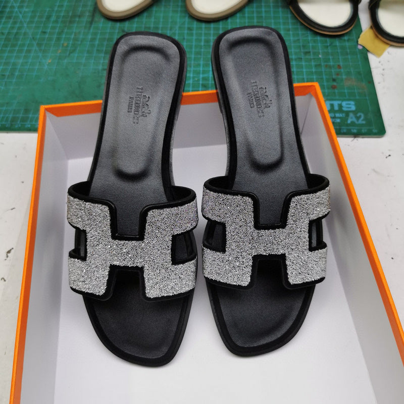 Hermes sandals Style 140 - side profile detail