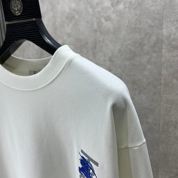 Three-quarter angle view of Burberry luxury piece style No.336