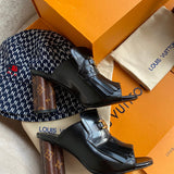 Styling view of Louis Vuitton luxury piece style No.004